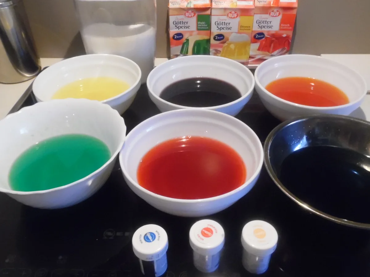 Konfetti-Torte - Rezept - Bild Nr. 4511