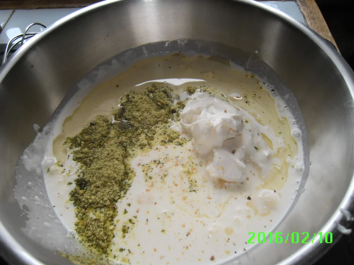 Rezept: Matjesfiltes in Marinade mit Pellkartoffeln und Eisbergsalat Bild Nr. 4527 Matjesfiltes in Marinade mit Pellkartoffeln und Eisbergsalat - Rezept - Bild Nr. 4527