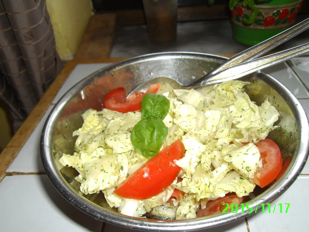 Rezept: Matjesfiltes in Marinade mit Pellkartoffeln und Eisbergsalat Bild Nr. 4530 Matjesfiltes in Marinade mit Pellkartoffeln und Eisbergsalat - Rezept - Bild Nr. 4530