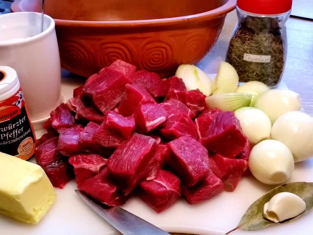 Römertopf - Rindfleisch in Rotwein - Rezept - Bild Nr. 4525