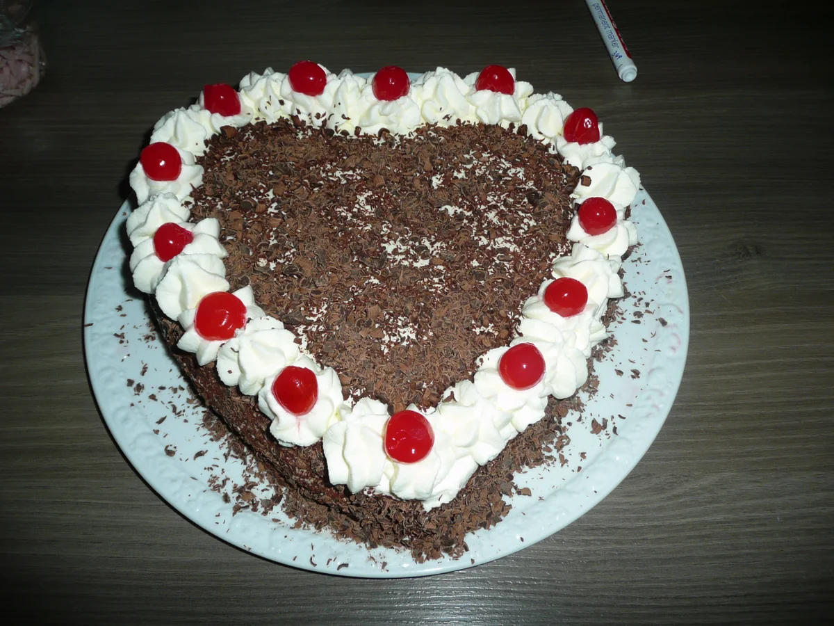 Schwarzwälder Herz zum Valentinstag ! - Rezept - Bild Nr. 4525
