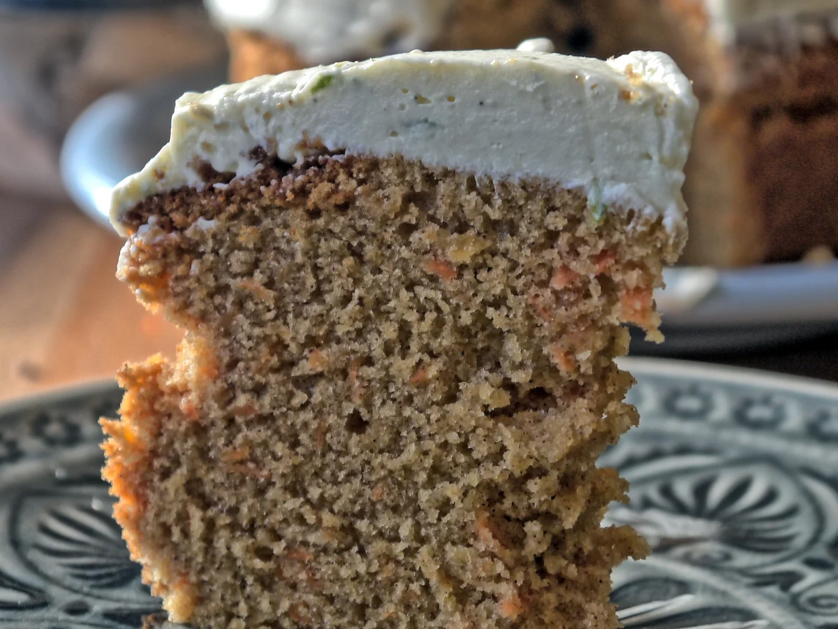 Karottenkuchen mit Frischkäse-Limetten-Frosting - Rezept - Bild Nr. 4522