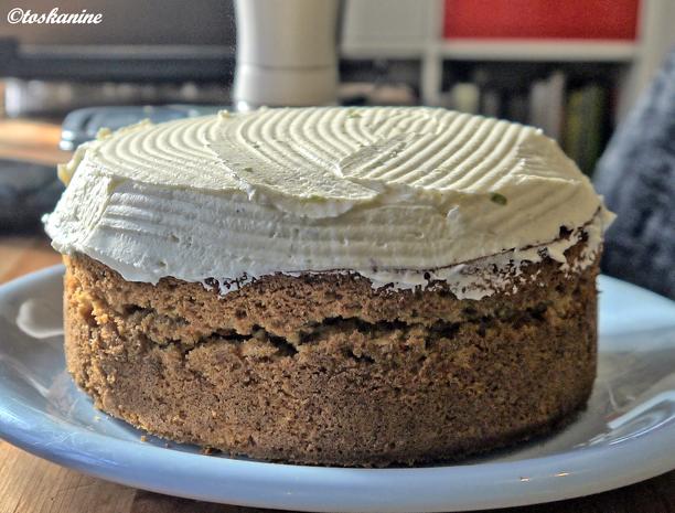 Karottenkuchen Mit Frischkäse-Limetten-Frosting - Rezept - Kochbar.de