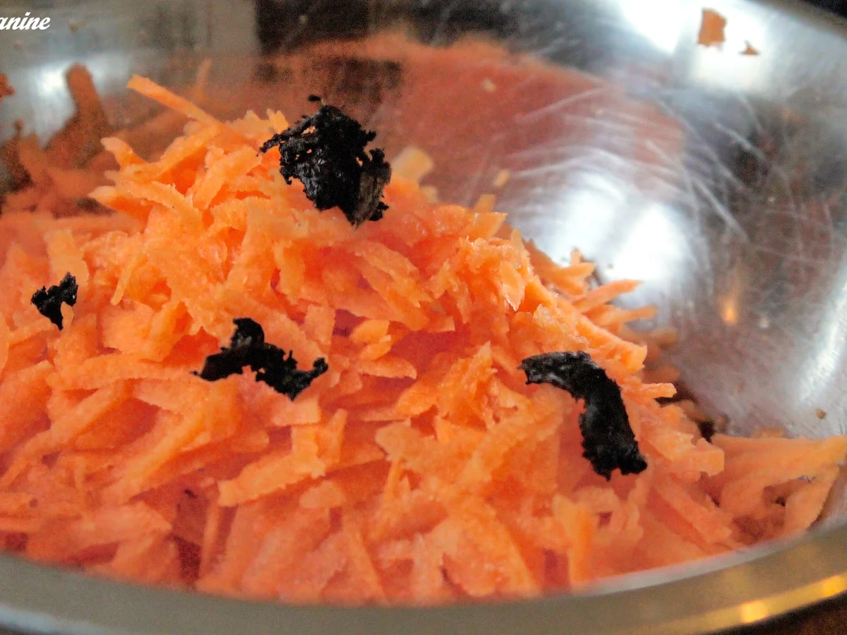 Karottenkuchen mit Frischkäse-Limetten-Frosting - Rezept - Bild Nr. 4526