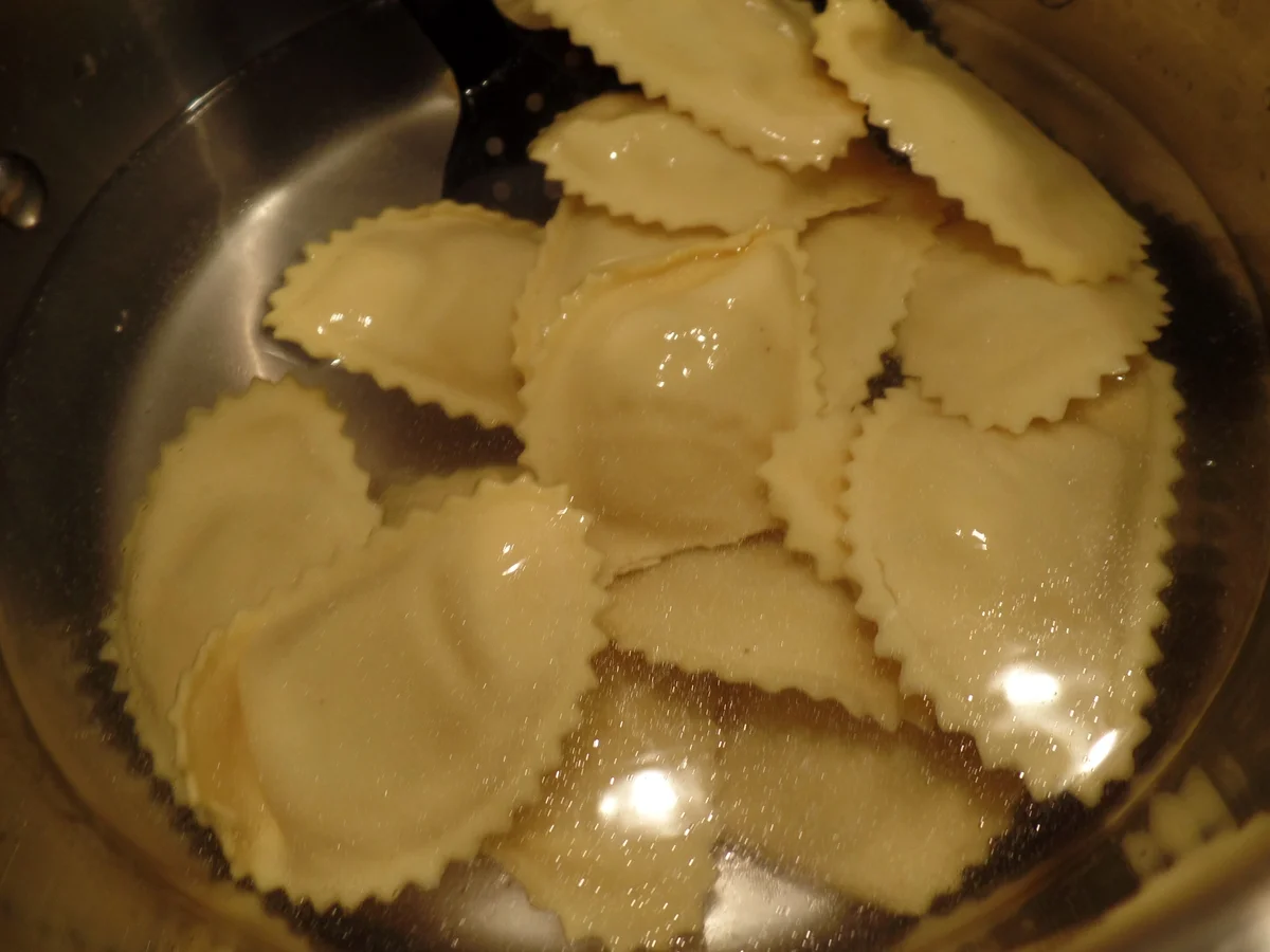 Salbei-Cappelletti - Rezept - Bild Nr. 4549