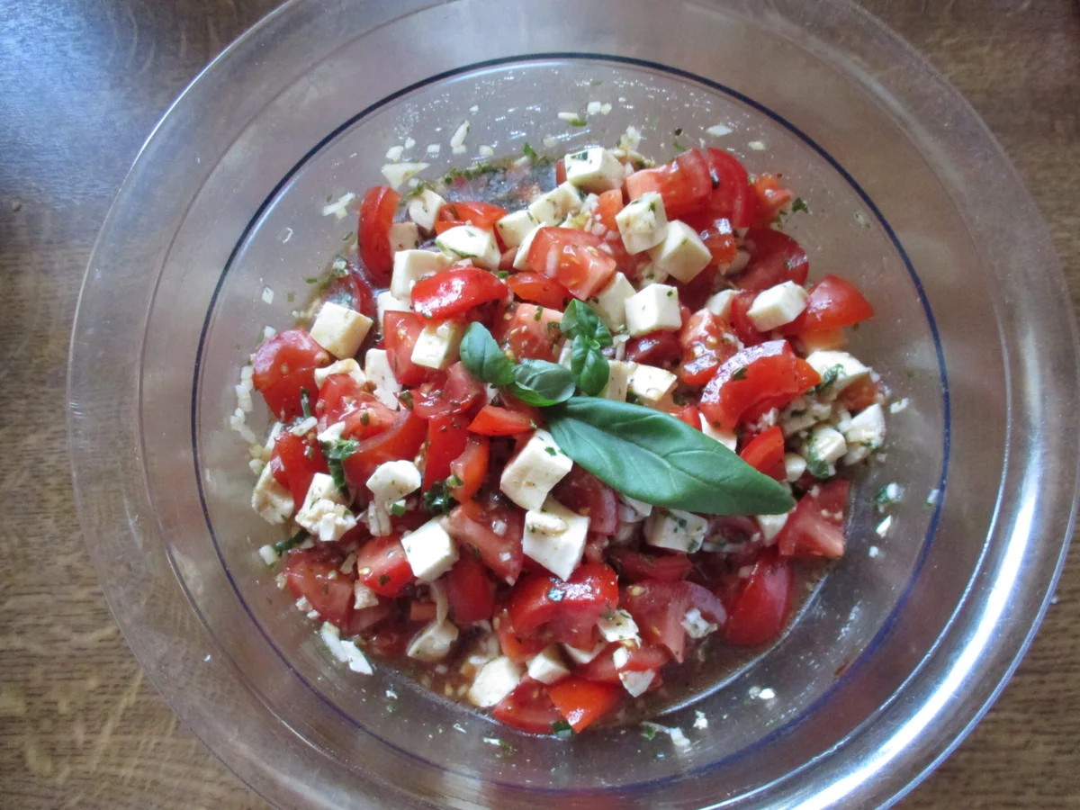 Tomaten - Mozzarella - Salat - Rezept - Bild Nr. 4568