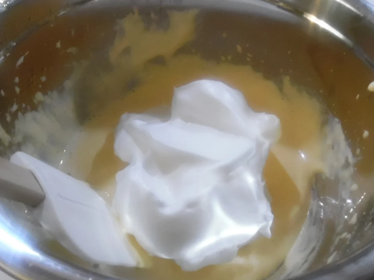 Regenbogen-Biscuit-Rolle (Rainbow Cake Roll) - Rezept - Bild Nr. 4617