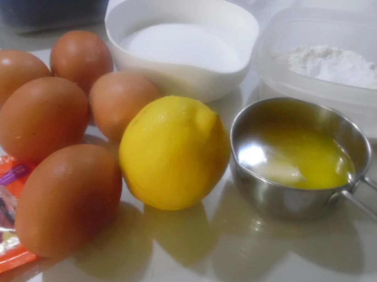 Regenbogen-Biscuit-Rolle (Rainbow Cake Roll) - Rezept - Bild Nr. 4621