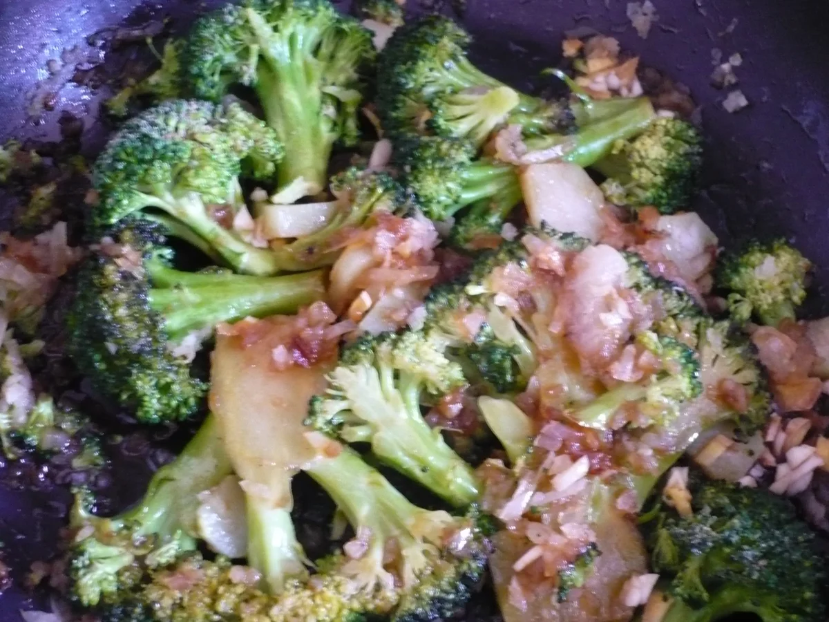 Rezept: Broccoli asiatisch Bild Nr. 4600 Broccoli asiatisch - Rezept - Bild Nr. 4600