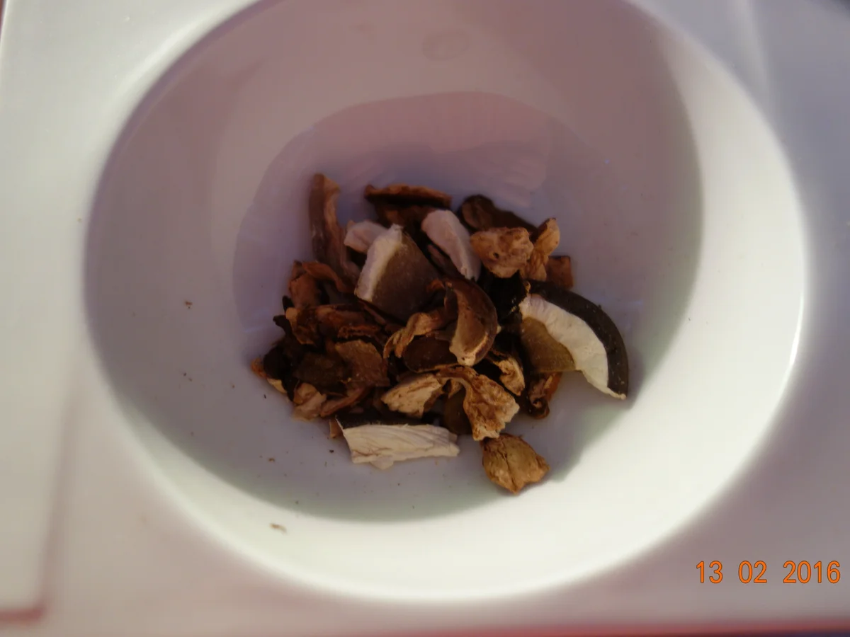 Rezept: Römertopf- Kalbsrollbraten vom Hals; Bild Nr. 4612 Römertopf- Kalbsrollbraten vom Hals; - Rezept - Bild Nr. 4612