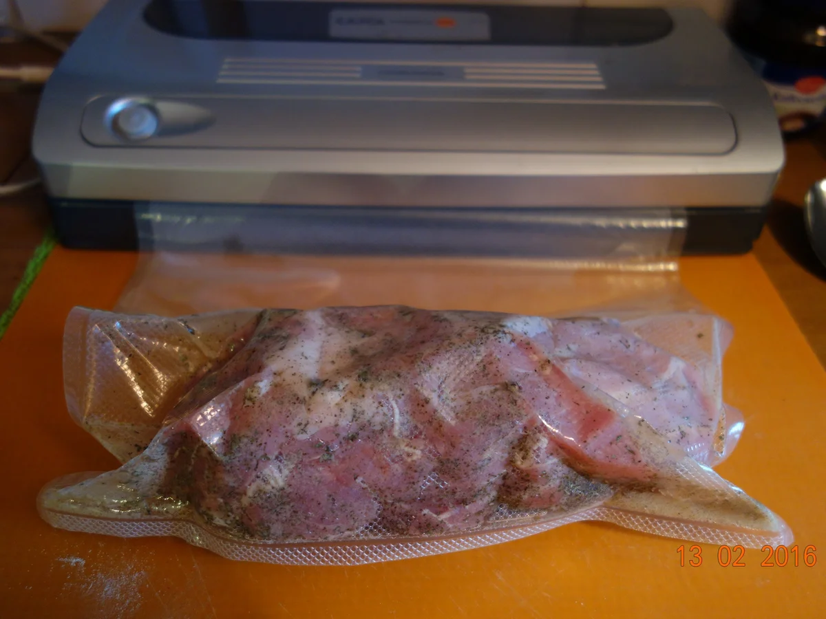 Rezept: Römertopf- Kalbsrollbraten vom Hals; Bild Nr. 4615 Römertopf- Kalbsrollbraten vom Hals; - Rezept - Bild Nr. 4615