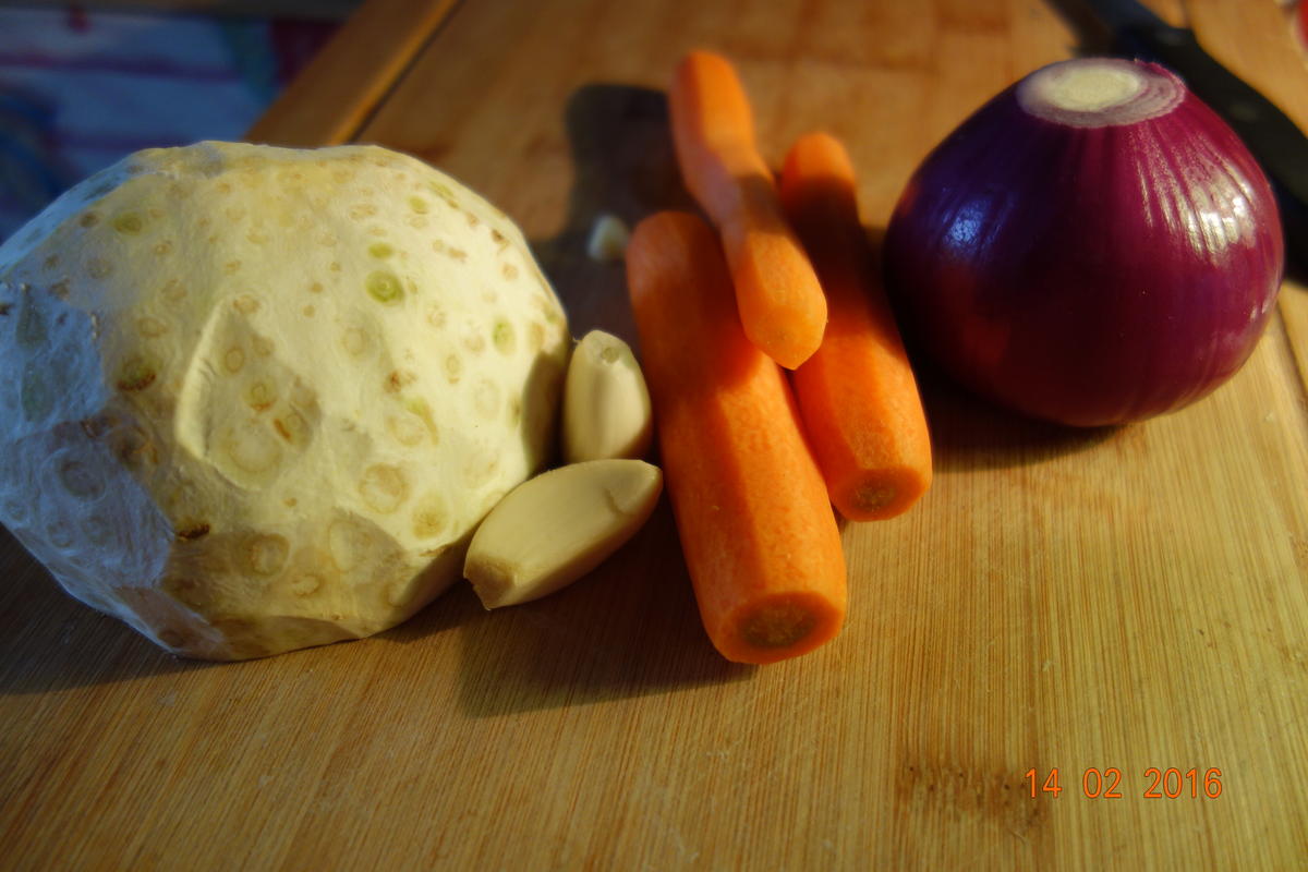 Römertopf- Kalbsrollbraten vom Hals; - Rezept - Bild Nr. 4620