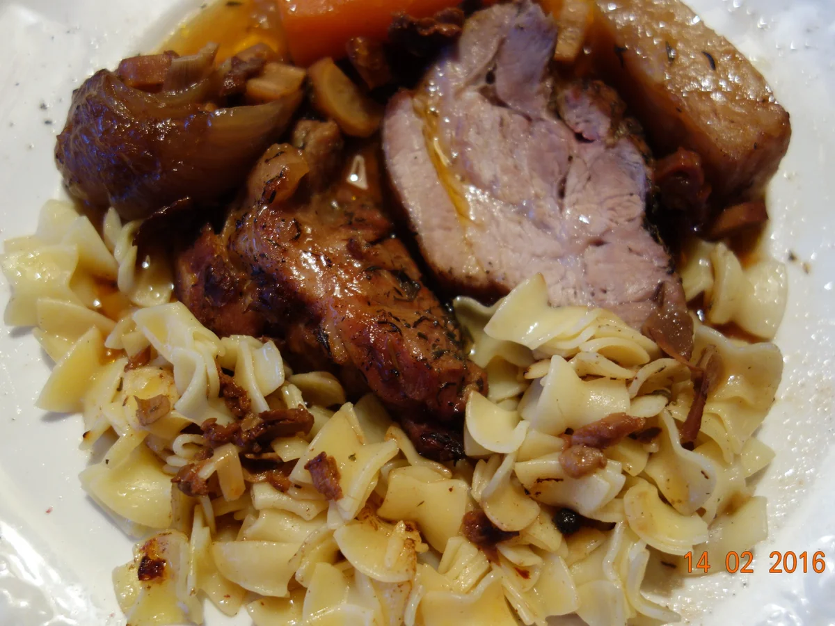 Rezept: Römertopf- Kalbsrollbraten vom Hals; Bild Nr. 4627 Römertopf- Kalbsrollbraten vom Hals; - Rezept - Bild Nr. 4627