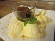 Rezept: Ziegenkäseeis mit Pflaumen in Armagnac Bild Nr. 4621 Ziegenkäseeis mit Pflaumen in Armagnac - Rezept - Bild Nr. 4621