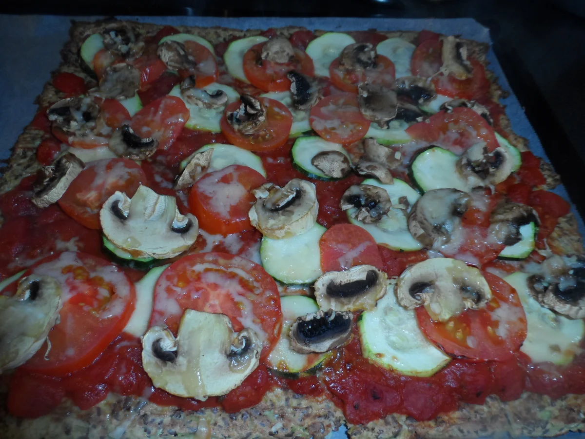 Rezept: BiNe` S LOW CARB PIZZA Bild Nr. 4632 BiNe` S LOW CARB PIZZA - Rezept - Bild Nr. 4632
