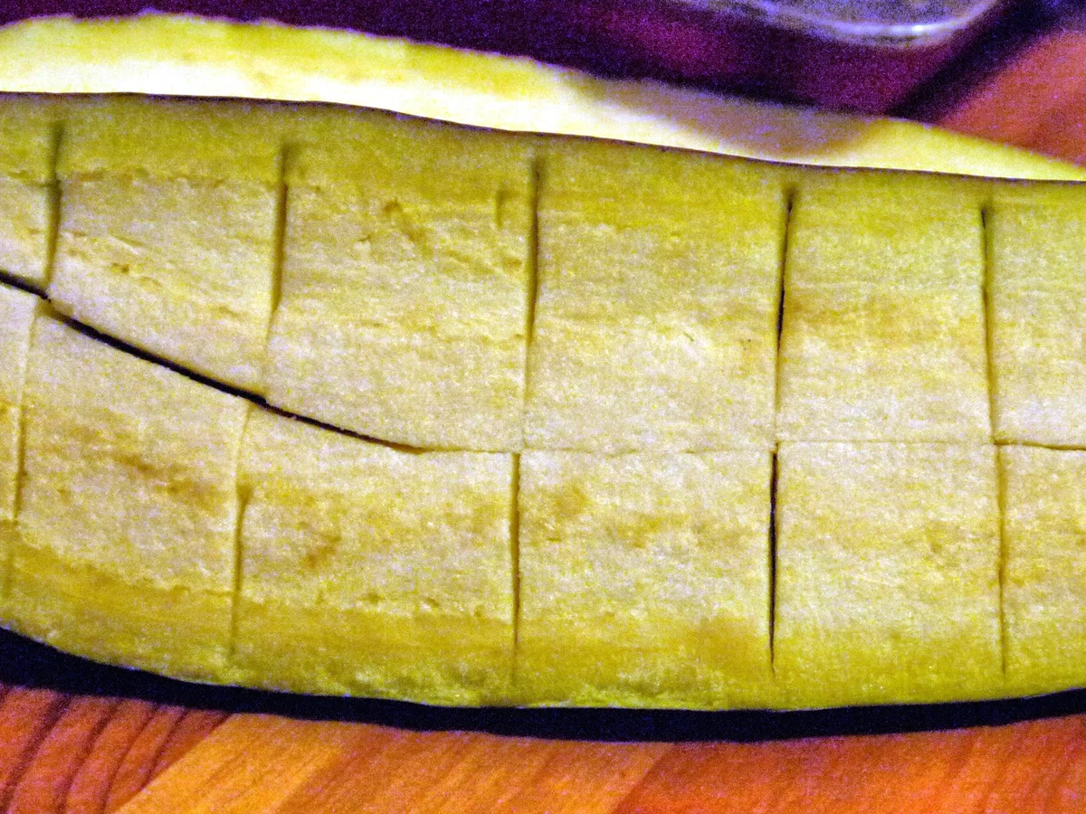 Skreifilet mit Auberginenpüree und Granatapelkernen - Rezept - Bild Nr. 4637