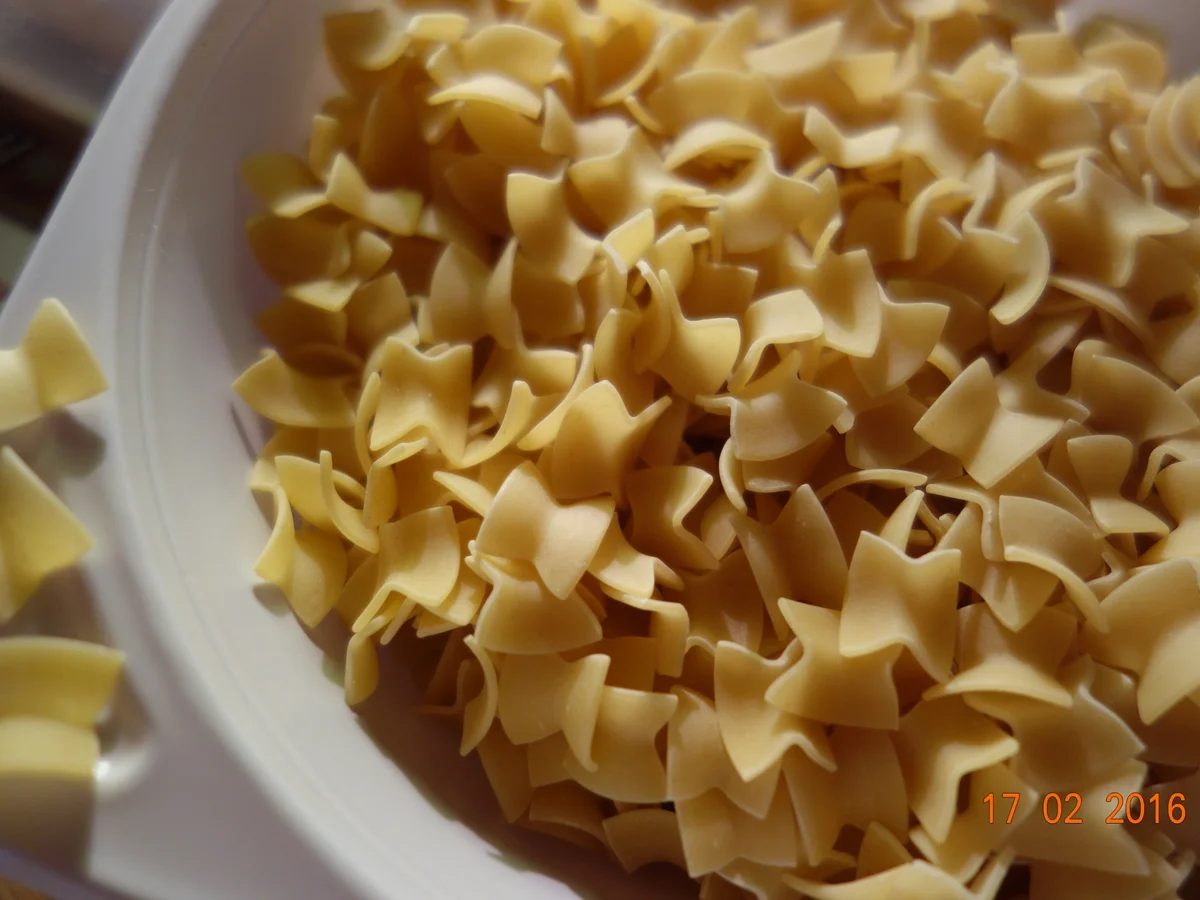 Schinkenfleckerln mit Blaukraut-Garnitur; - Rezept - Bild Nr. 4637