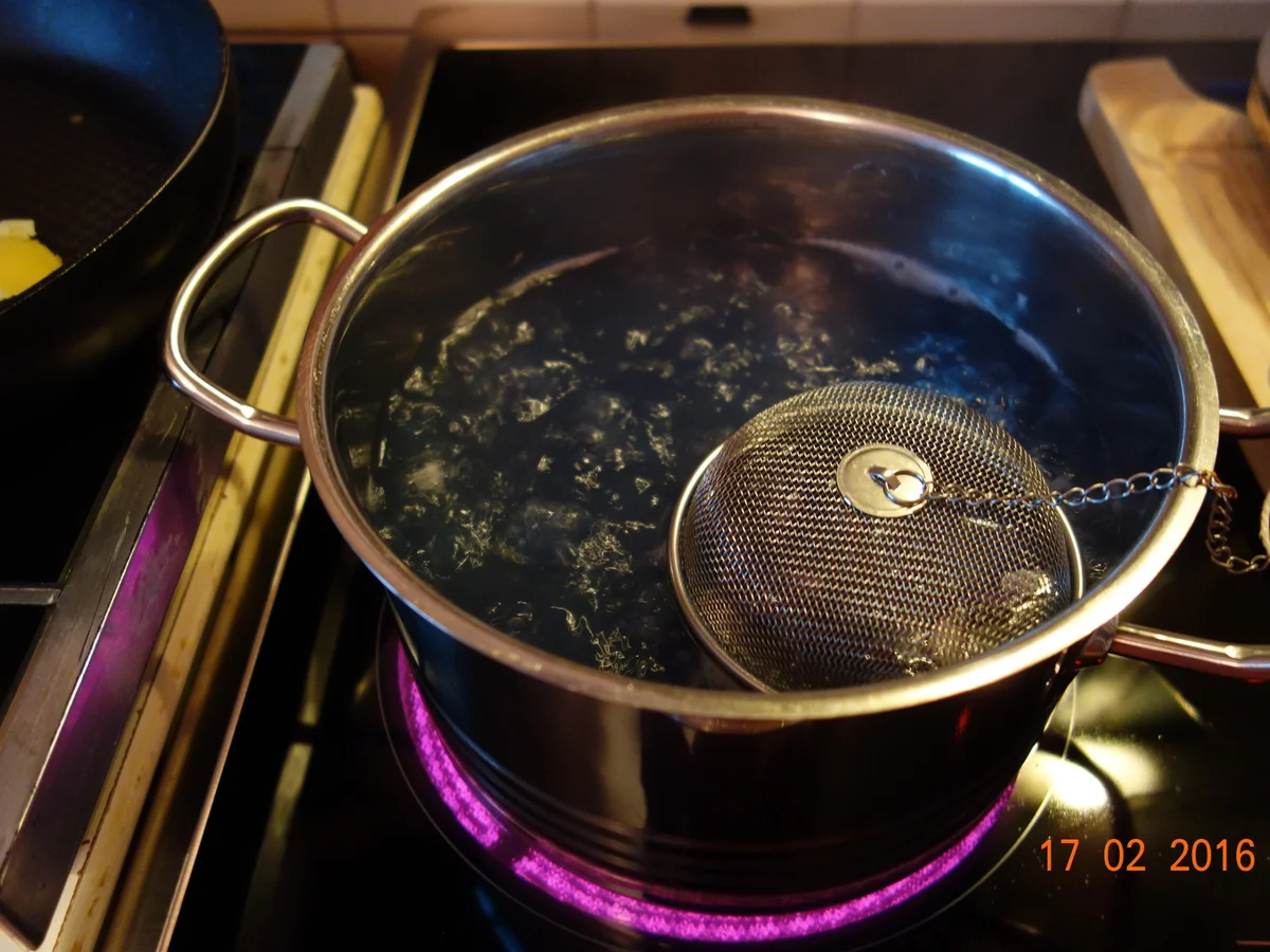 Schinkenfleckerln mit Blaukraut-Garnitur; - Rezept - Bild Nr. 4644