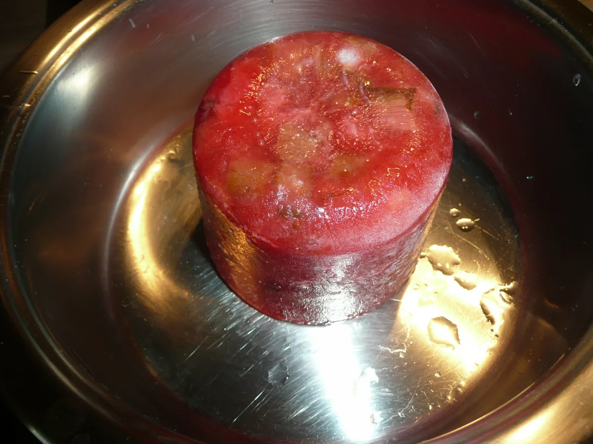 Erdbeer - Rhabarber - Roulade - Rezept - Bild Nr. 4671