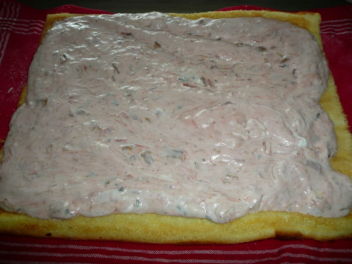 Erdbeer - Rhabarber - Roulade - Rezept - Bild Nr. 4674
