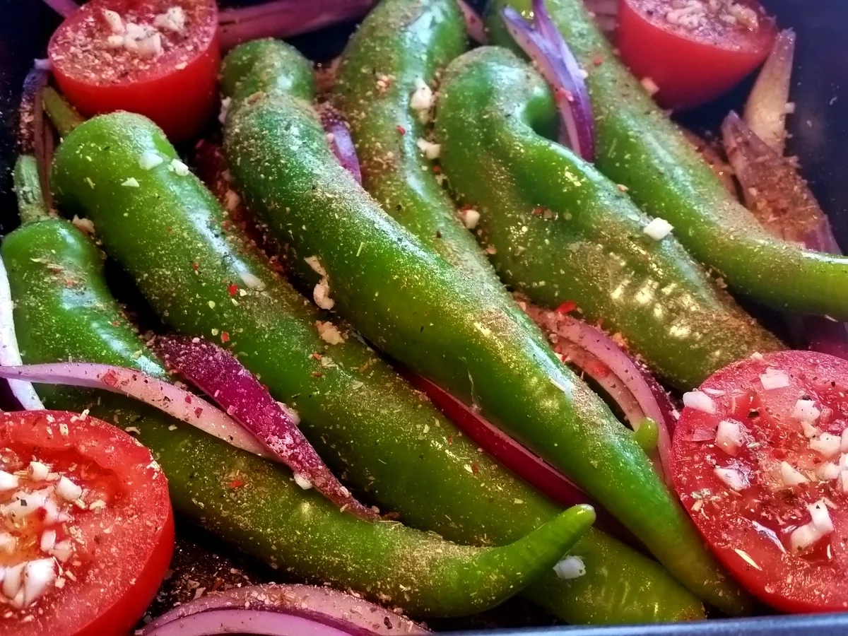 Rezept: Spitzpaprika mit Tomaten und Zwiebeln Bild Nr. 4651 Spitzpaprika mit Tomaten und Zwiebeln - Rezept - Bild Nr. 4651