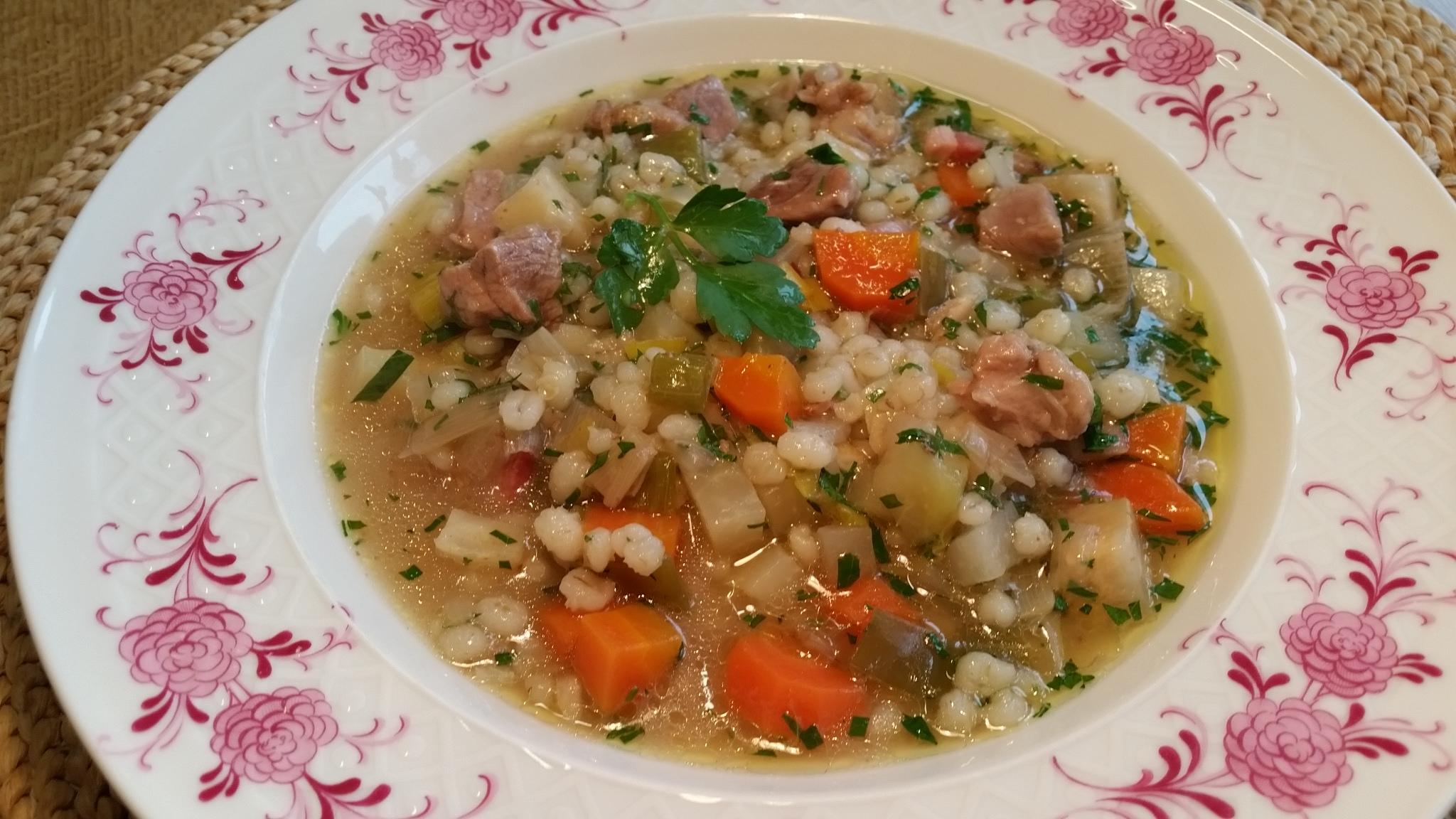 Bilder für Römertopf: Graupensuppe mit Lammfleisch - Rezept