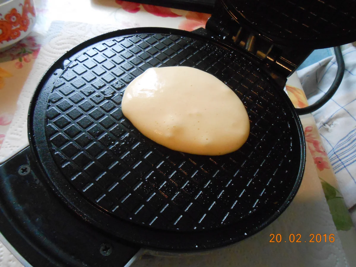 Rezept: Waffelhörnchen aus Biskuitteig Bild Nr. 4760 Waffelhörnchen aus Biskuitteig - Rezept - Bild Nr. 4760