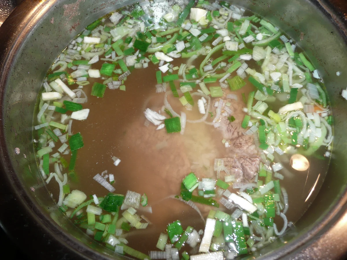 Rezept: Rindfleischsuppe mit Reis + Rindfleisch mit Meerrettichsoße + Kartoffeln + Gemüse Bild Nr. 4775 Rindfleischsuppe mit Reis + Rindfleisch mit Meerrettichsoße + Kartoffeln + Gemüse - Rezept - Bild Nr. 4775