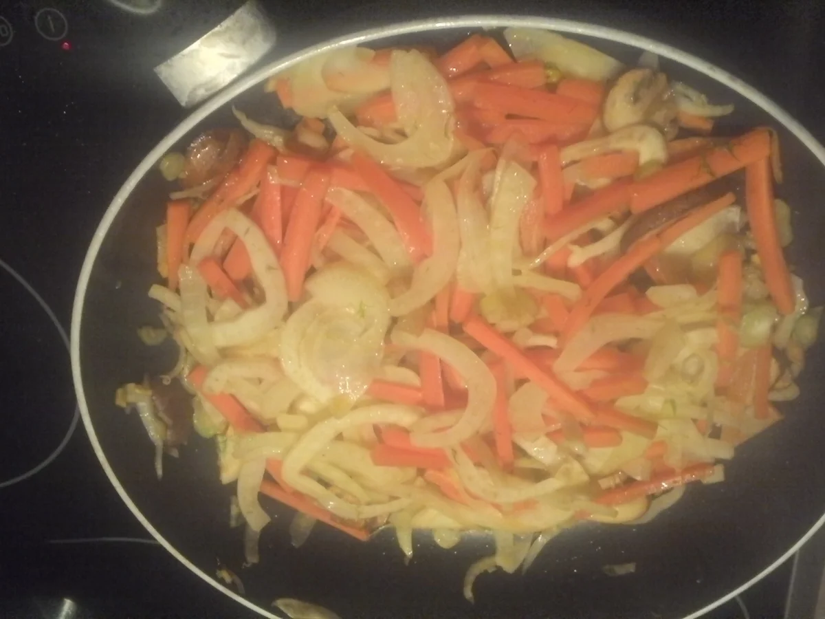 Rezept: Gemüsepfanne mit frischen Fisch oder Garnelen Bild Nr. 4794 Gemüsepfanne mit frischen Fisch oder Garnelen - Rezept - Bild Nr. 4794