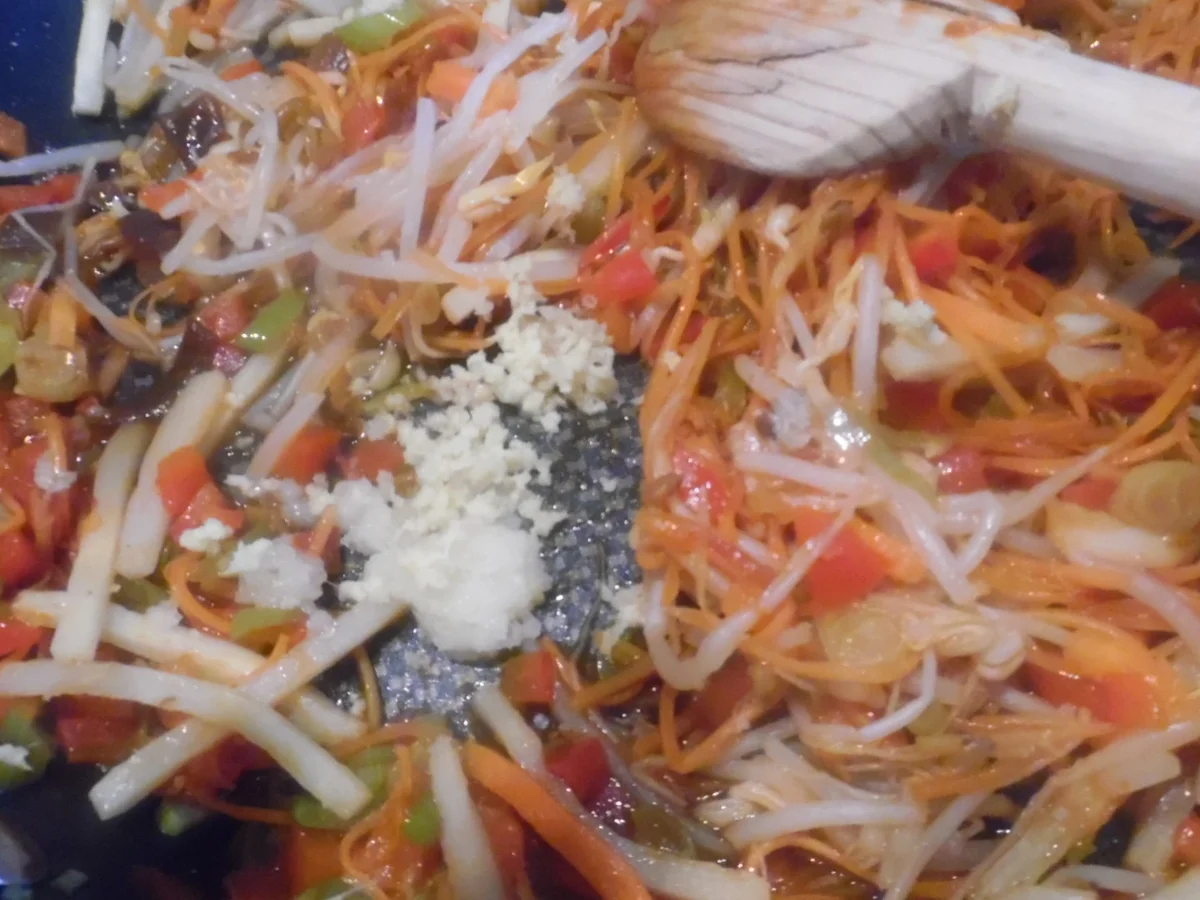 Asiatischer Reis-Bandnudel-Salat - Rezept - Bild Nr. 4859