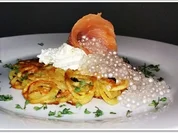 „Spagetti“ Rösti  mit Mascarpone, Lachs & Topioka Perlen - Rezept - Bild Nr. 4883
