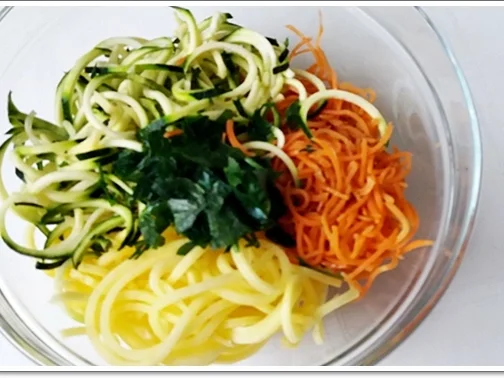 „Spagetti“ Rösti  mit Mascarpone, Lachs & Topioka Perlen - Rezept - Bild Nr. 4895