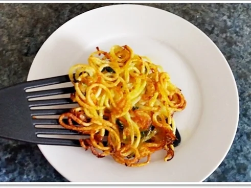 „Spagetti“ Rösti  mit Mascarpone, Lachs & Topioka Perlen - Rezept - Bild Nr. 4905