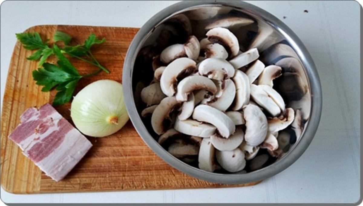 Pikante Champignons-Sauce mit weißen Quinoa-Türmchen - Rezept - Bild Nr. 4886