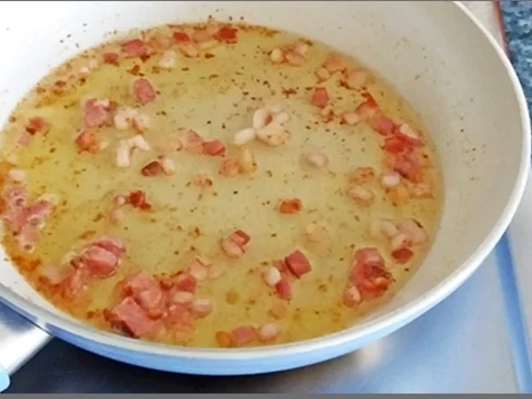 Pikante Champignons-Sauce mit weißen Quinoa-Türmchen - Rezept - Bild Nr. 4887