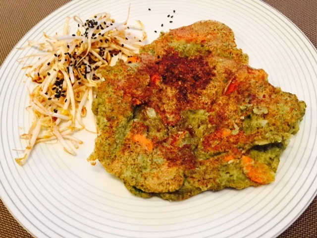 Rezept: Mungobohnenpfannkuchen mit Sprossensalat Bild Nr. 4892 Mungobohnenpfannkuchen mit Sprossensalat - Rezept - Bild Nr. 4892