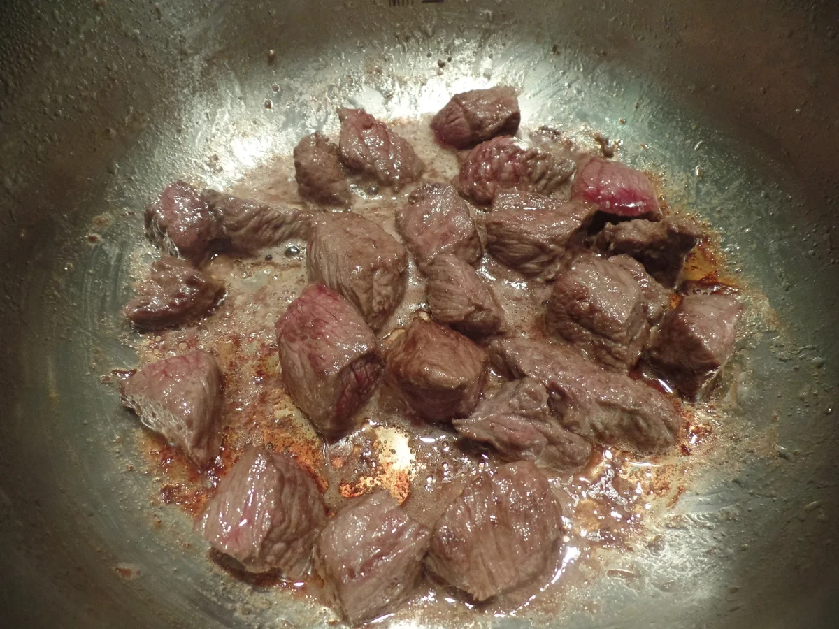 Paprikagulasch mit Bandnudeln - Rezept - Bild Nr. 4896