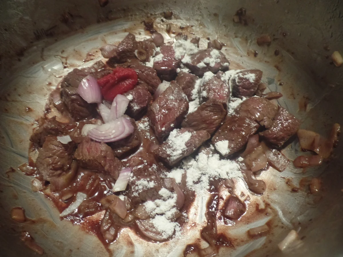 Paprikagulasch mit Bandnudeln - Rezept - Bild Nr. 4898