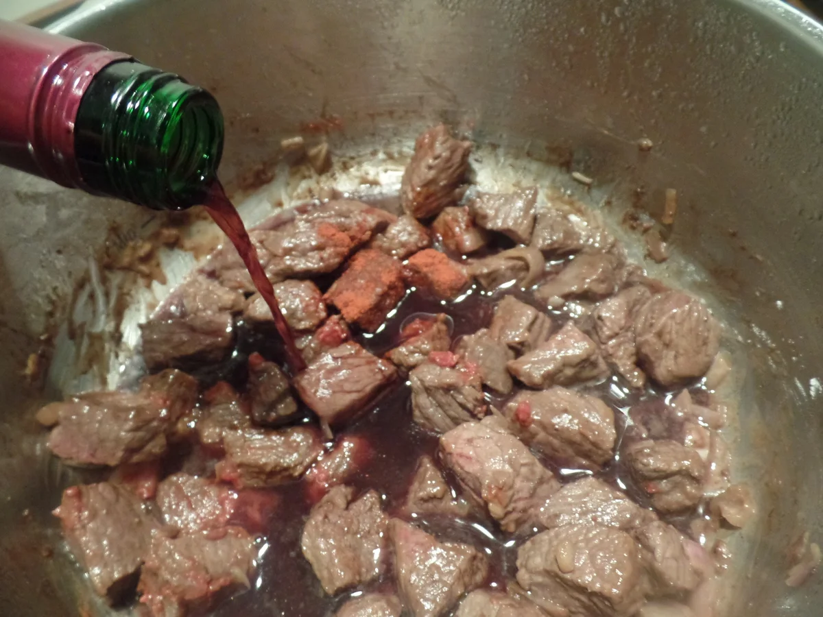 Paprikagulasch mit Bandnudeln - Rezept - Bild Nr. 4900