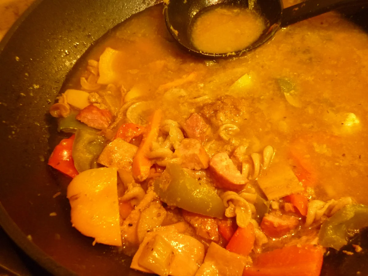 Paprikatopf mit Vollkornnudeln - Rezept - Bild Nr. 4904