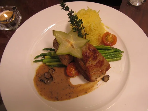 Kalbsfilet mit Safran-Reis und Thai-Spargel an Trüffelsauce - Rezept - Bild Nr. 4904