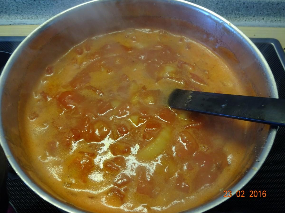 Meine leckere Tomatensuppe - schnell &amp; einfach - 86 kcal/100g