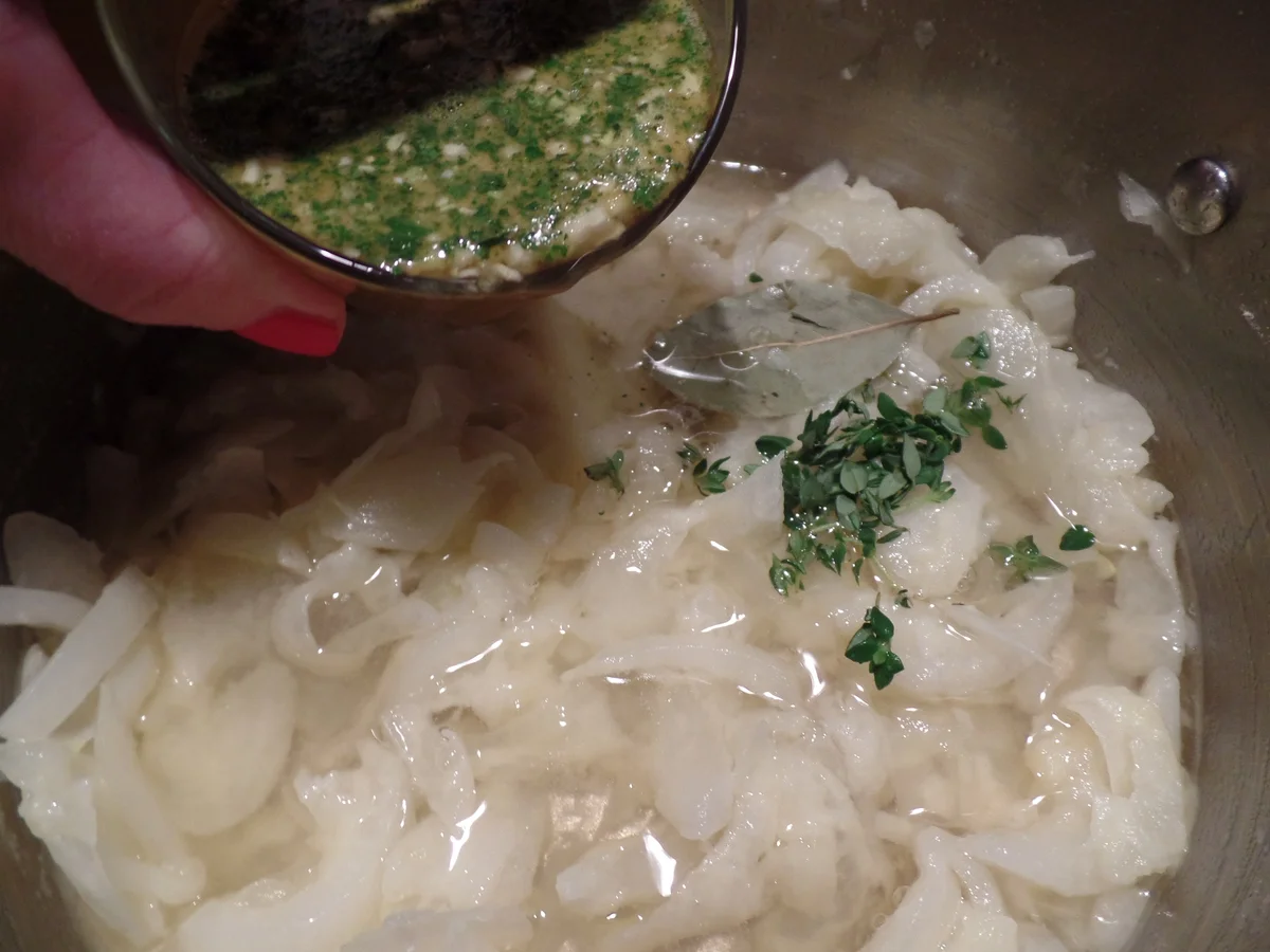 Rezept: Französische Zwiebelsuppe Bild Nr. 4916 Französische Zwiebelsuppe - Rezept - Bild Nr. 4916