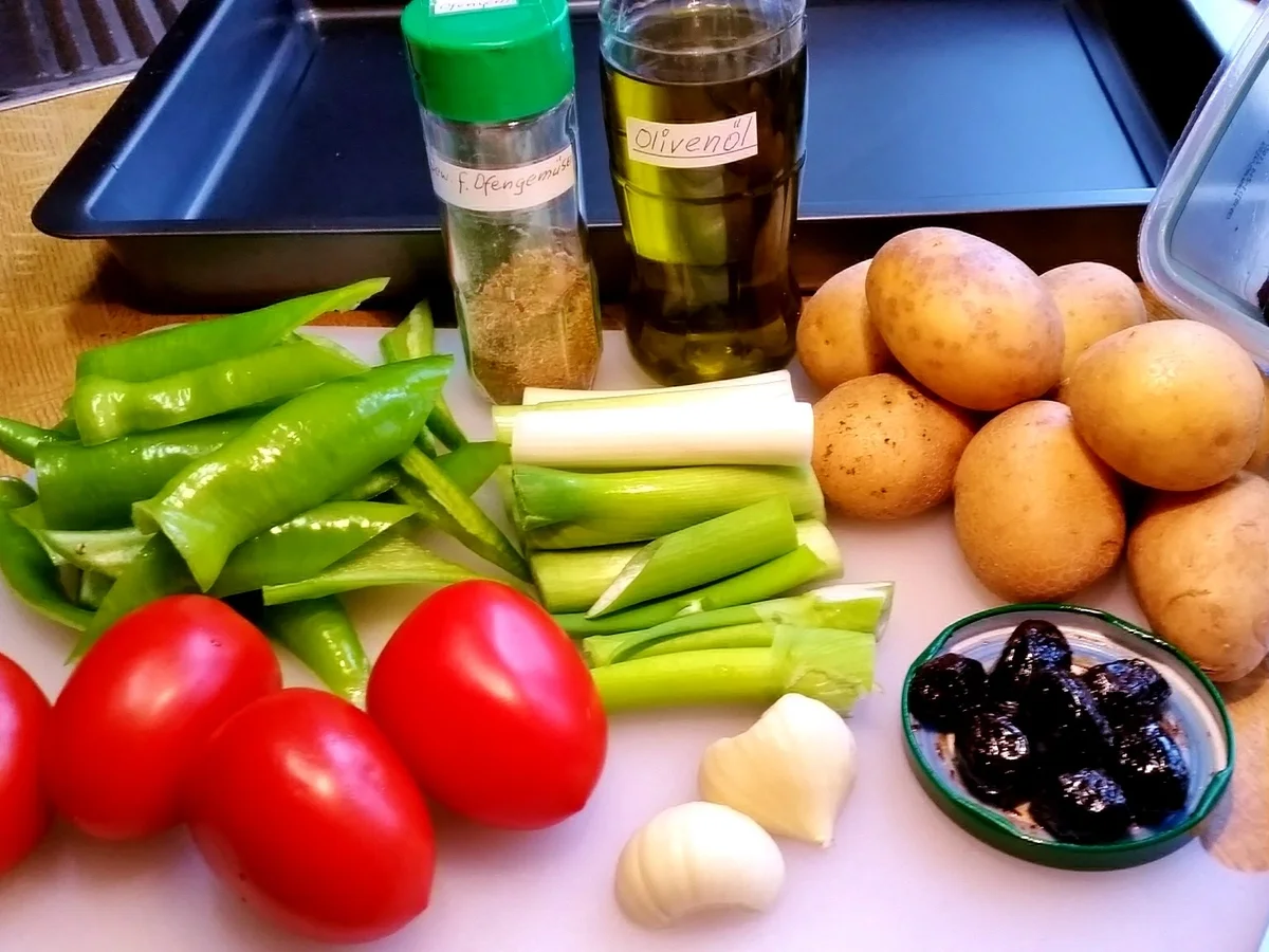 Buntes Beilagen-Blech mit Lamm-Koteletts - Rezept - Bild Nr. 4921