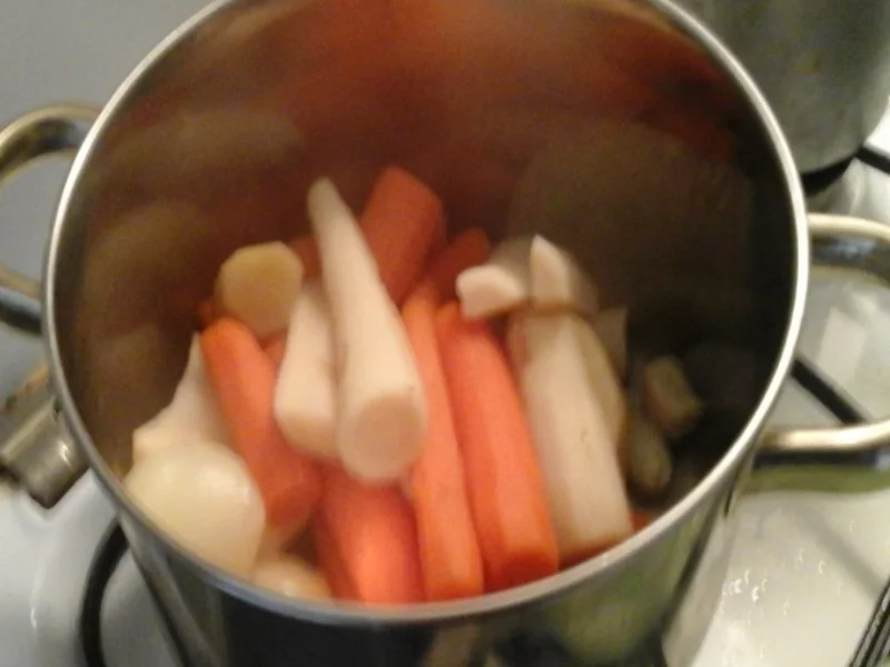 Rezept: Svickowa mit Semmelknödeln und Gemüse-Rindfleischsuppe Bild Nr. 4933 Svickowa mit Semmelknödeln und Gemüse-Rindfleischsuppe - Rezept - Bild Nr. 4933