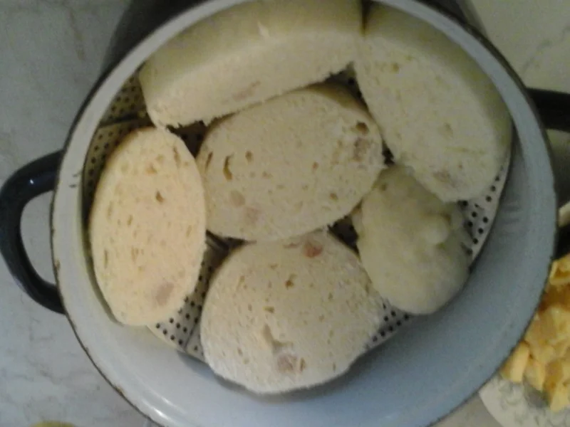 Rezept: Svickowa mit Semmelknödeln und Gemüse-Rindfleischsuppe Bild Nr. 4937 Svickowa mit Semmelknödeln und Gemüse-Rindfleischsuppe - Rezept - Bild Nr. 4937