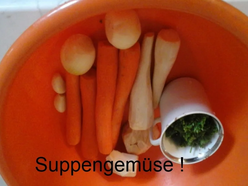 Rezept: Svickowa mit Semmelknödeln und Gemüse-Rindfleischsuppe Bild Nr. 4938 Svickowa mit Semmelknödeln und Gemüse-Rindfleischsuppe - Rezept - Bild Nr. 4938