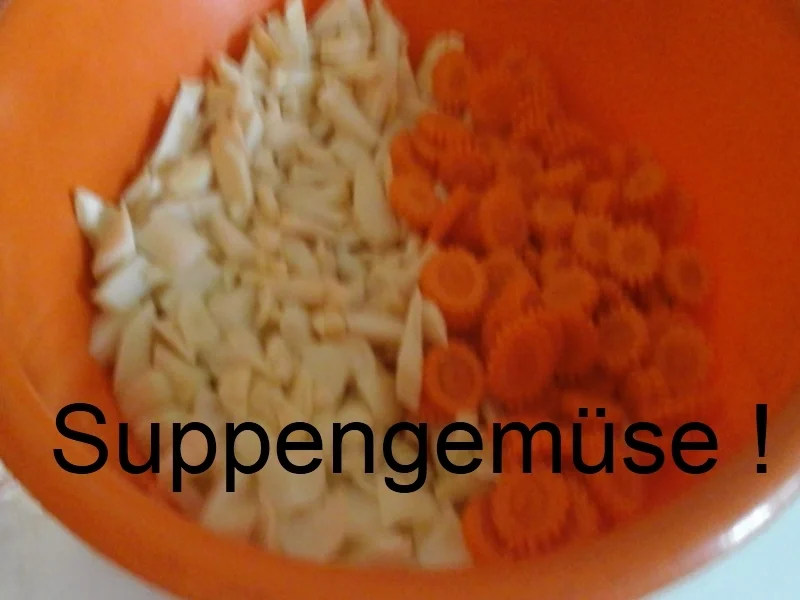 Rezept: Svickowa mit Semmelknödeln und Gemüse-Rindfleischsuppe Bild Nr. 4941 Svickowa mit Semmelknödeln und Gemüse-Rindfleischsuppe - Rezept - Bild Nr. 4941