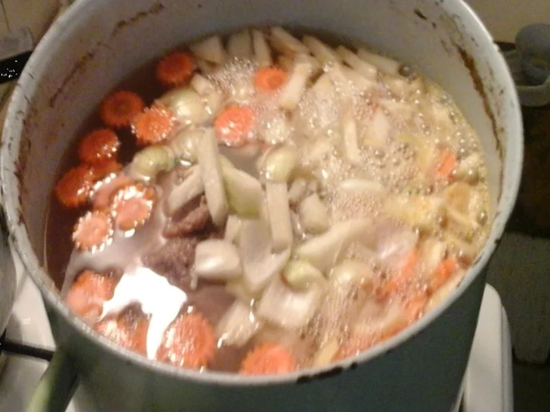 Rezept: Svickowa mit Semmelknödeln und Gemüse-Rindfleischsuppe Bild Nr. 4942 Svickowa mit Semmelknödeln und Gemüse-Rindfleischsuppe - Rezept - Bild Nr. 4942