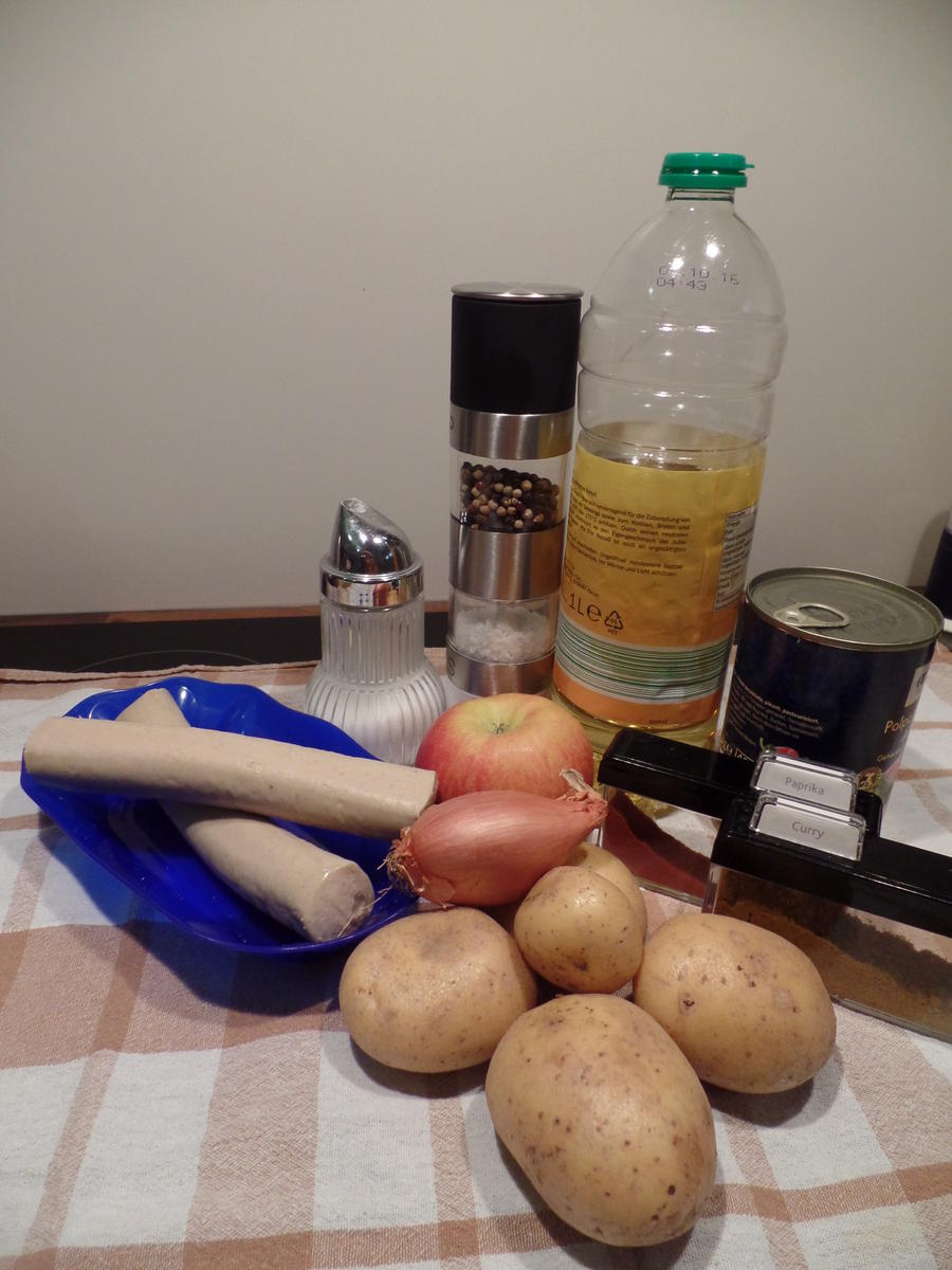 Currywurst-Gulasch mit Backkartoffeln - Rezept - Bild Nr. 4946